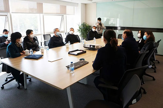 青浦区区长余旭峰莅临上海沪工调研企业防疫和复工复产工作