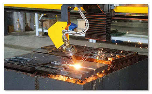 上海沪工10米超长跨距无限回转数控坡口切割机调试