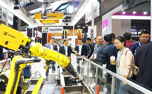 第二届进博会沪工意大利CEA展位机器人系统受到极大关注 第二届进博会沪工意大利CEA展位机器人系统受到极大关注